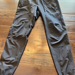 Black Lululemon’s jogger- 28” waist - 28” inseam - great condition